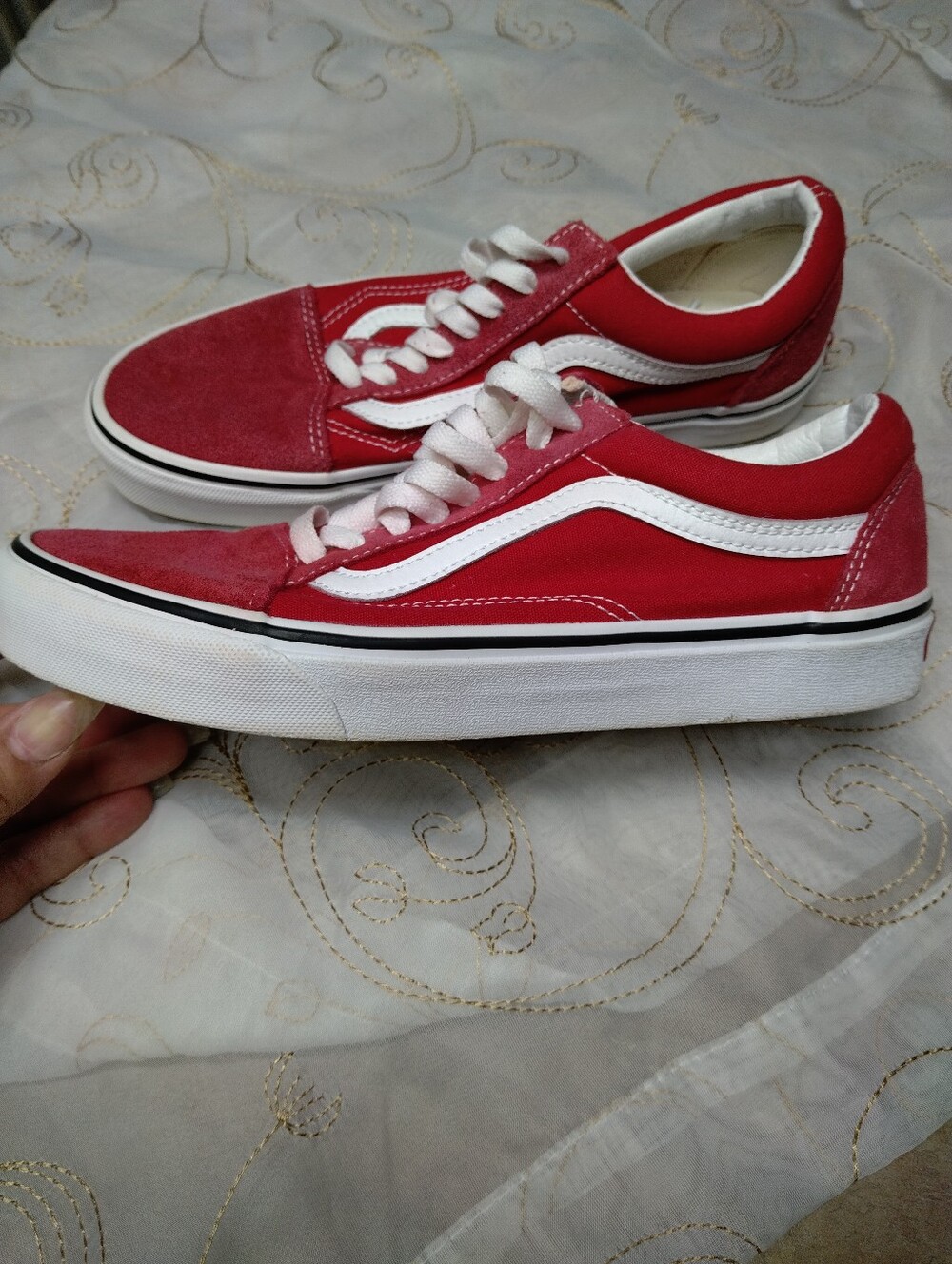 *LN* Women's  Red & White Old Skool  Sneakers By VANS